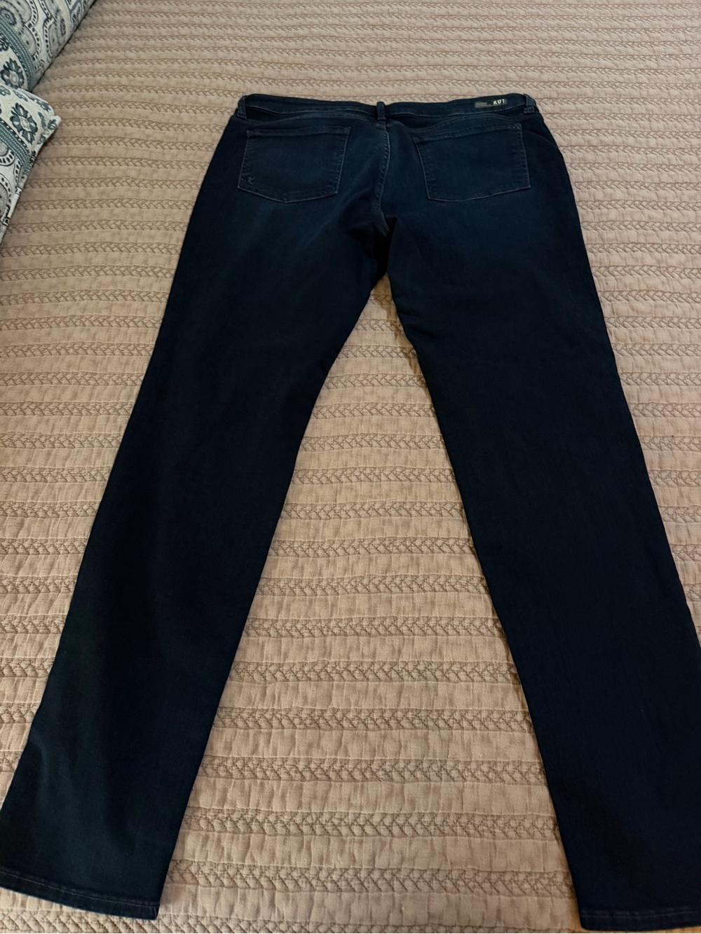Kut from the Kloth Women’s Dark Wash Skinny Jeans - Picture 2 of 5